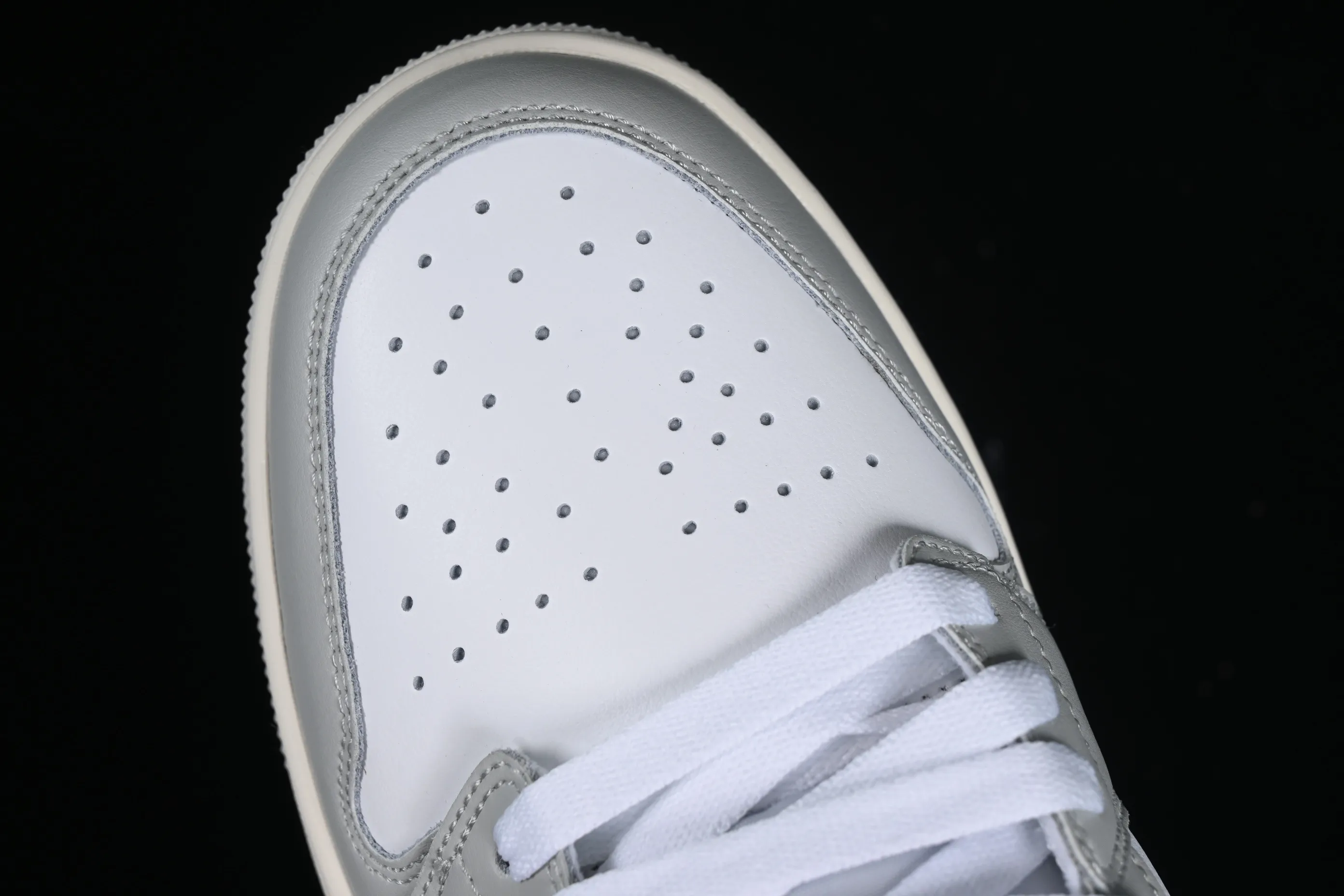 All categories Air Jordan Jordan series basketball shoes Air Jordan 1 Low Air Jordan 1 Low AJ1 Joe 1 white gray low-top cultural basketball shoes DC0774-103